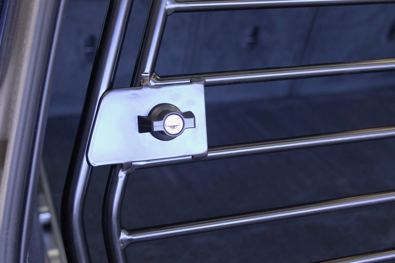 Alftaburen Hundgrindar till Volvo