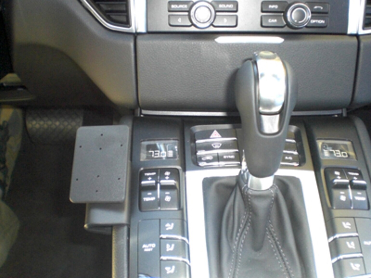 Brodit ProClip Porsche Macan