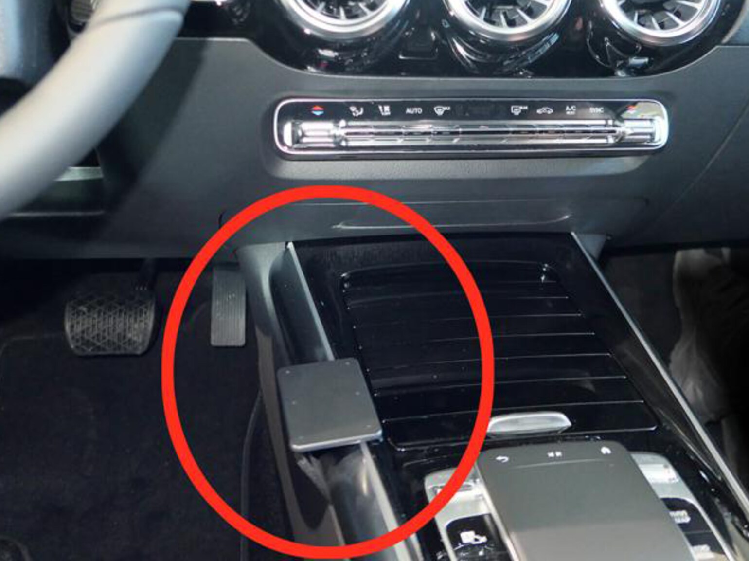 Brodit ProClip Mercedes Benz GLB-Class, GLA-Class