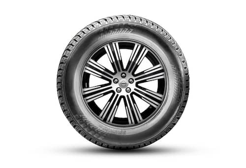 Volvo Original 20" 8-Multi Spoke Black Diamond Cut