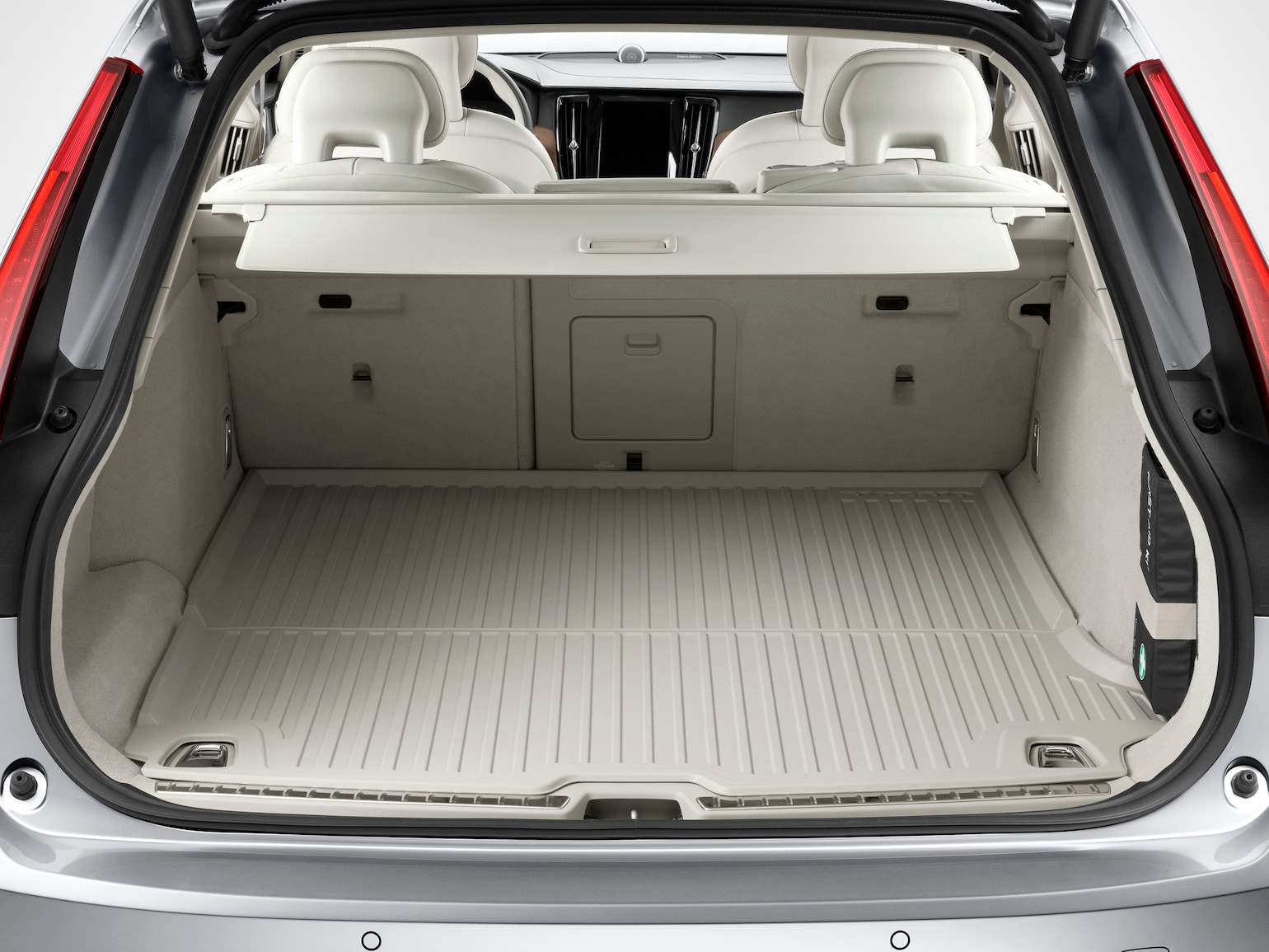 volvo-original-bagagerumsmatta-plast-bagagerumsmattor-bilia