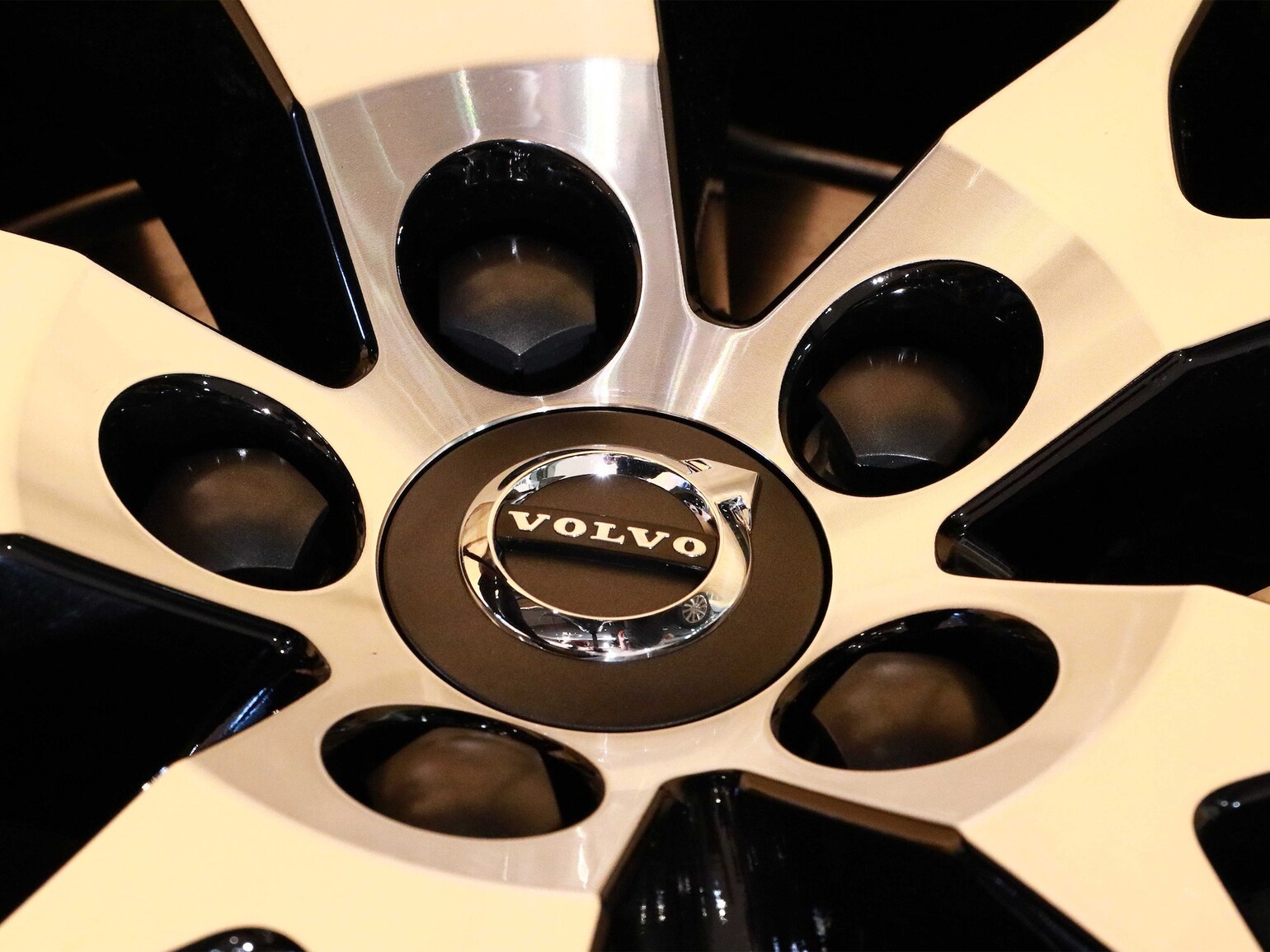 Volvo Original Hjulmutterkåpor Låsbar Mutter