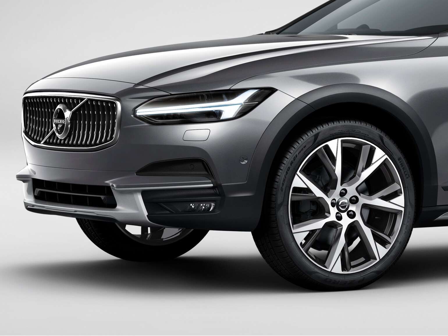 Volvo Original 7-Open Spoke Matt Tech Black Diamond Cut 