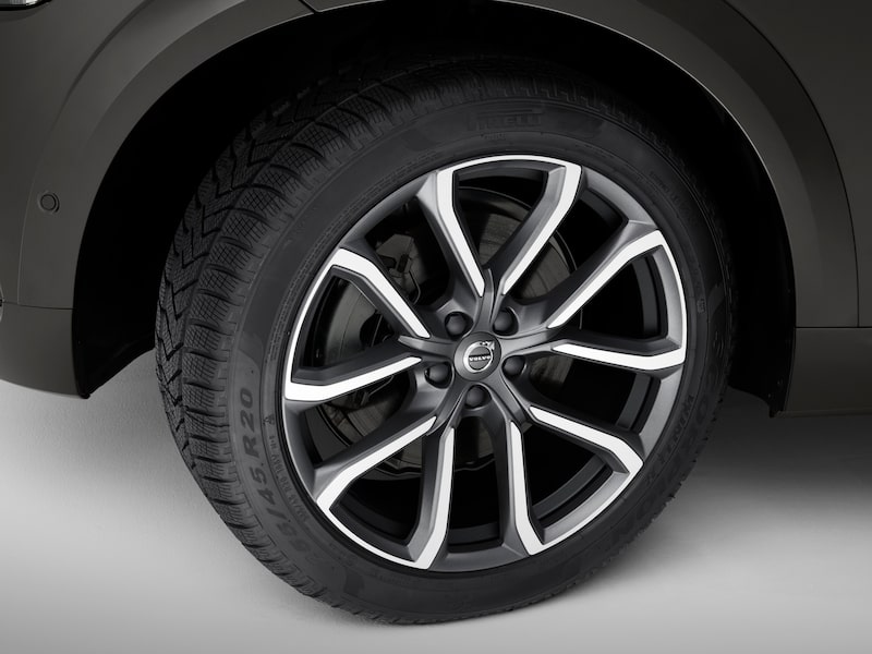 Volvo Original 5-Double Spoke Matt Tech Black Diamond Cut