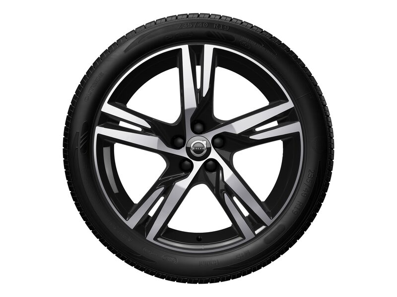 Volvo Original 18" 5-Double Spoke Black Diamond Cut