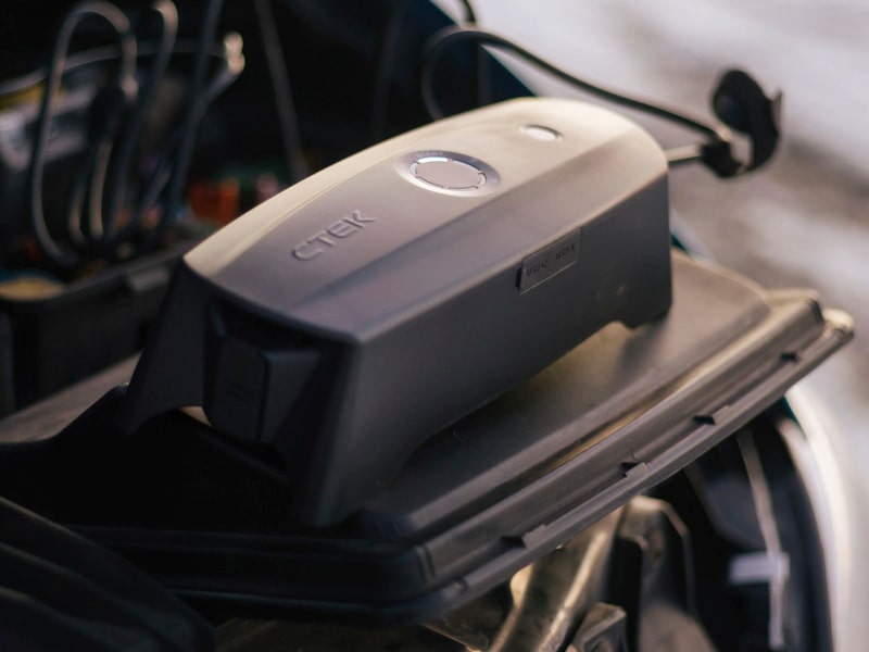 CTEK Batteriladdare CS FREE